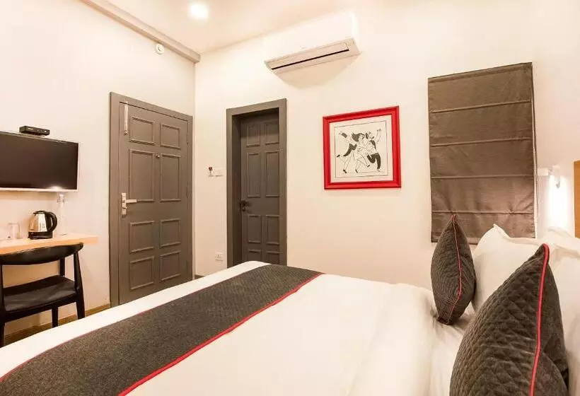 ホテル Townhouse Pipliyahana Square