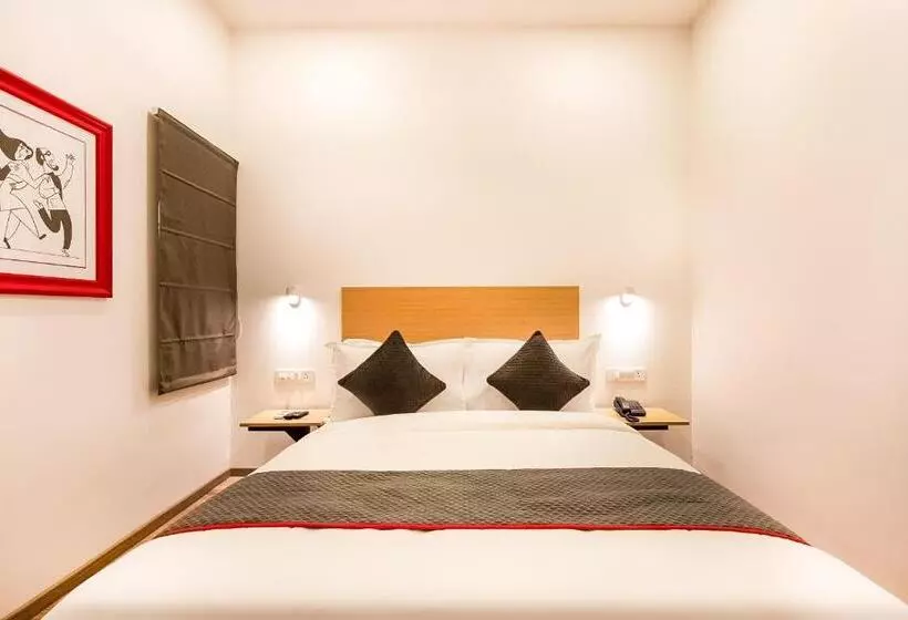 ホテル Townhouse Pipliyahana Square