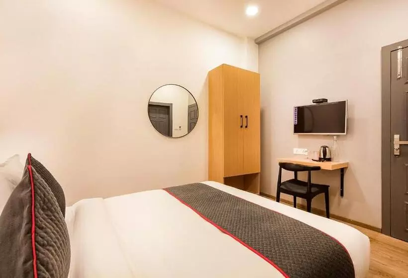 ホテル Townhouse Pipliyahana Square