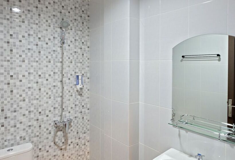 Hotel Oyo 2756 Anata