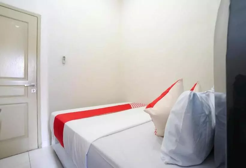 ホテル Oyo 2874 Berlian Residence
