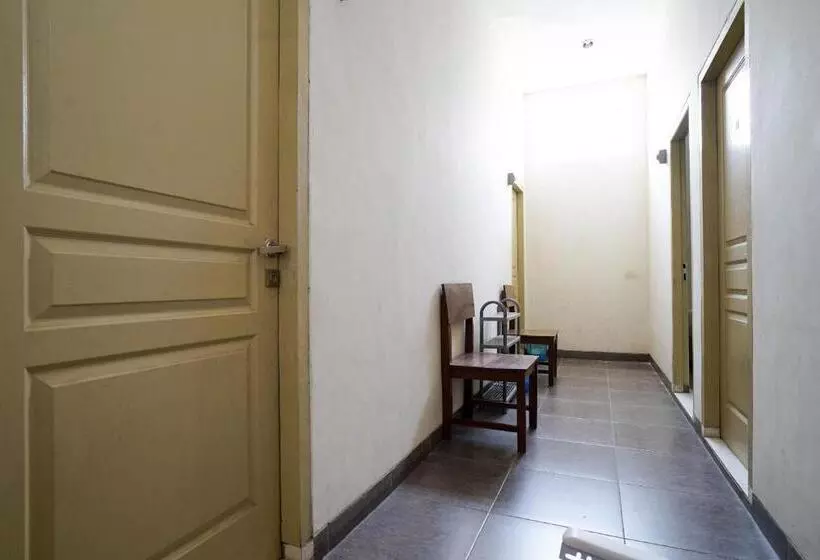 ホテル Oyo 2874 Berlian Residence