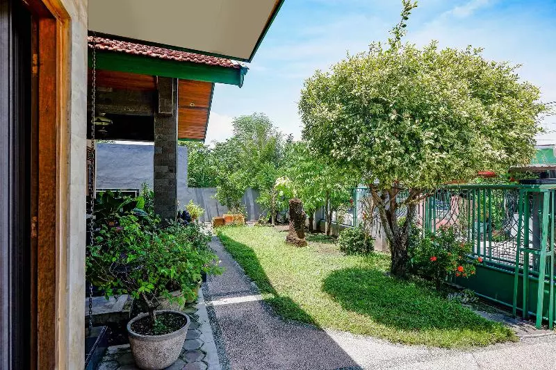 Hotelli Spot On 2821 Griya Kawula Syariah