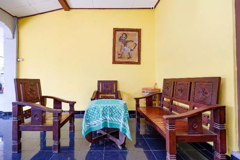 Hotelli Spot On 2821 Griya Kawula Syariah