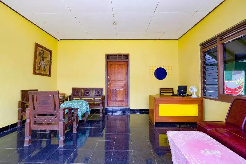 Hotelli Spot On 2821 Griya Kawula Syariah