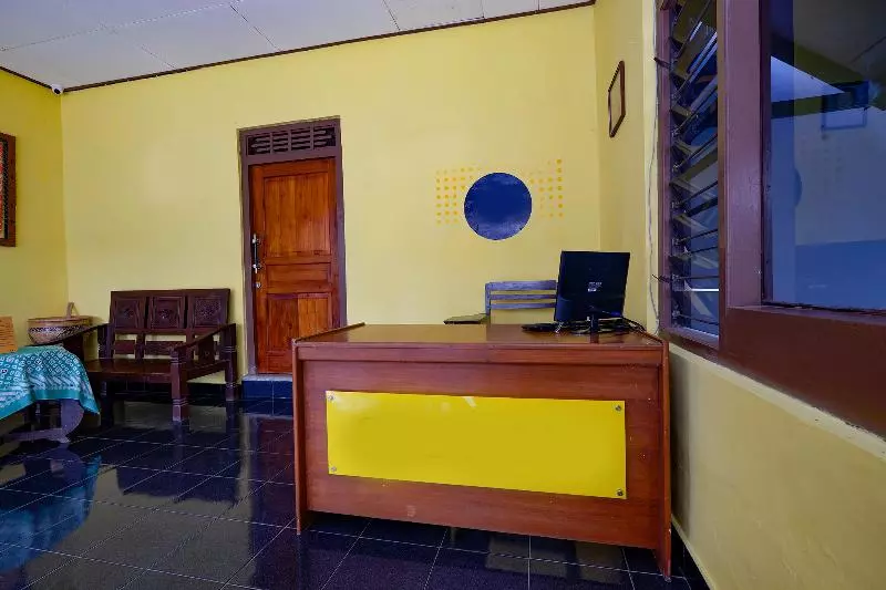 Hotelli Spot On 2821 Griya Kawula Syariah