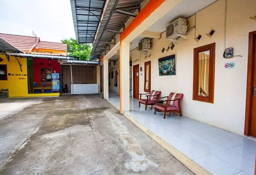 Hotelli Spot On 2875 Kost Pandawa Syariah