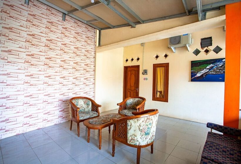 בית מלון כפרי Spot On 2875 Kost Pandawa Syariah