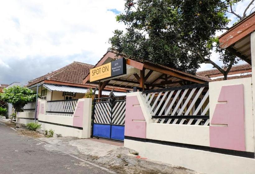 Hotel Spot On 2875 Madani Family Residence Syariah