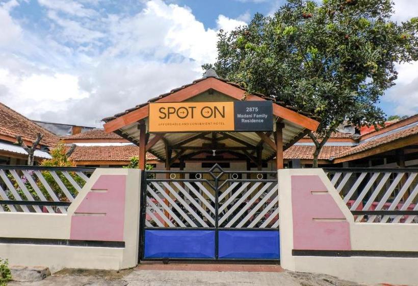 Hotel Spot On 2875 Madani Family Residence Syariah