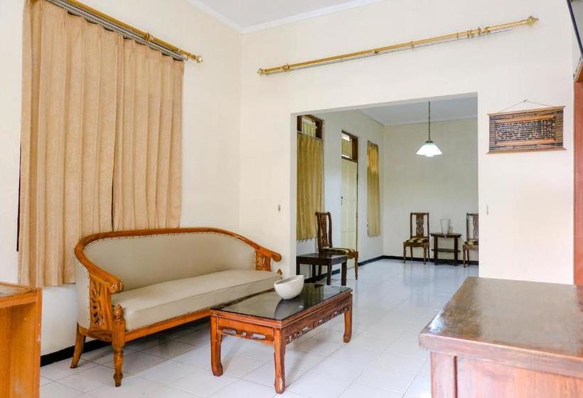 Hotel Spot On 2875 Madani Family Residence Syariah