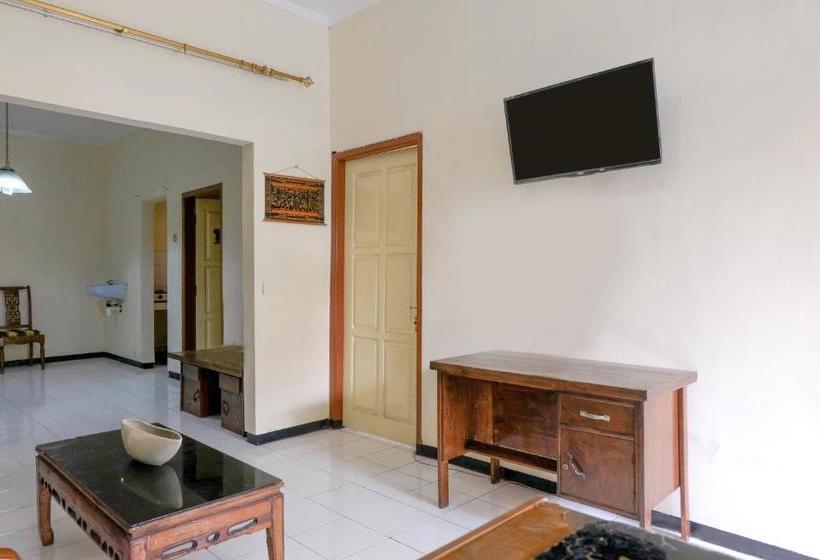 Hotel Spot On 2875 Madani Family Residence Syariah