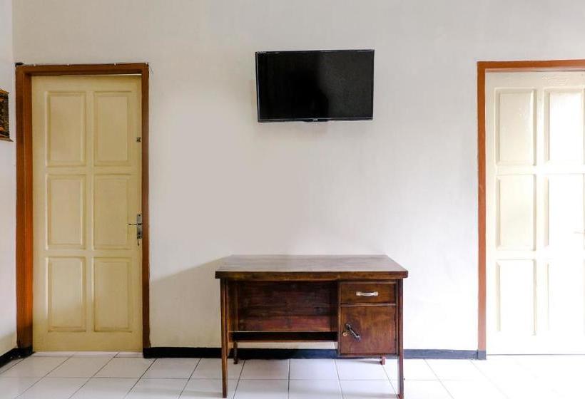 Hotel Spot On 2875 Madani Family Residence Syariah