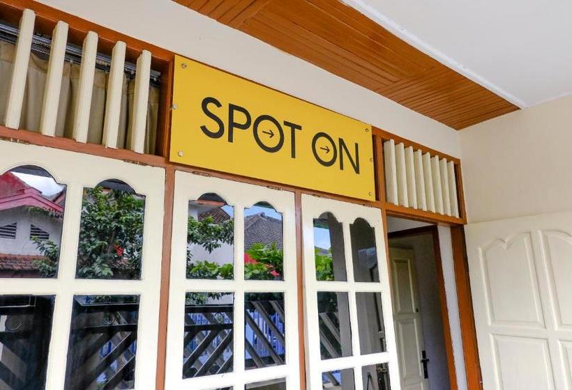 Hotel Spot On 2875 Madani Family Residence Syariah