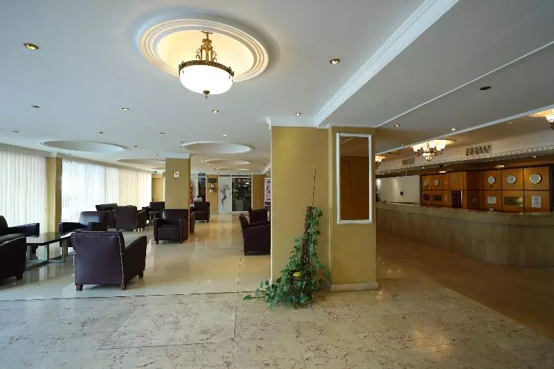 هتل Oyo 112 Semiramis