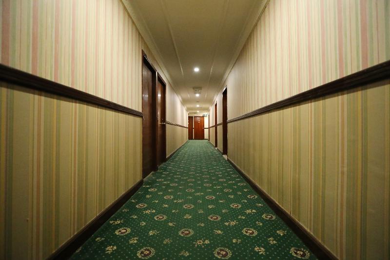 Hotel Oyo 112 Semiramis