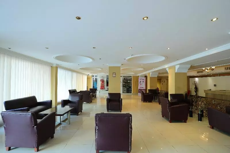 هتل Oyo 112 Semiramis