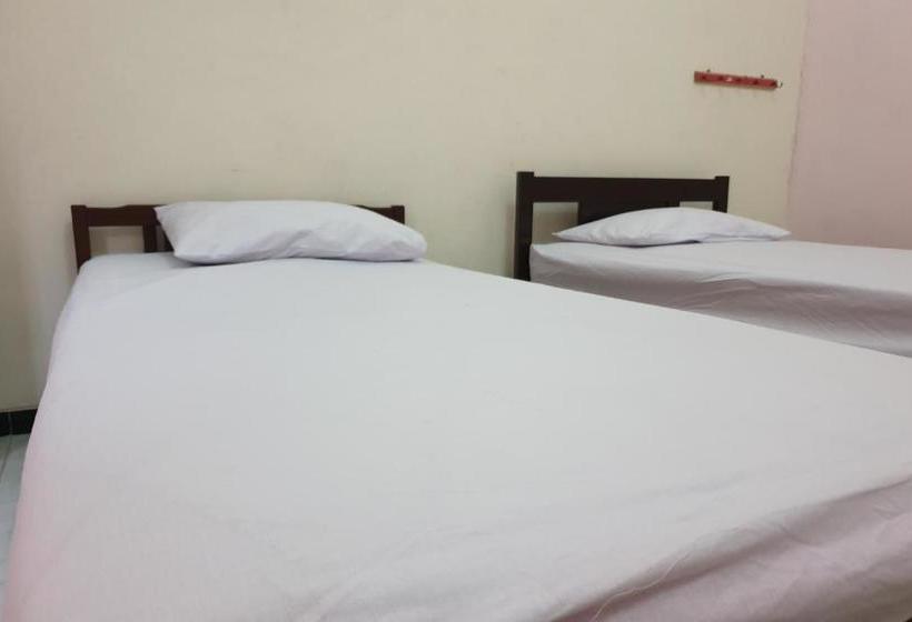 فندق Spot On 2697 Homy House