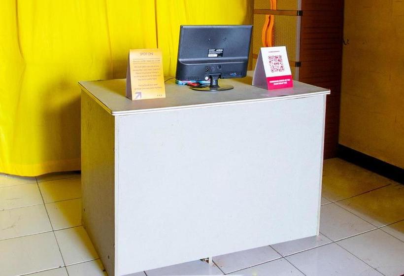 فندق Spot On 2697 Homy House