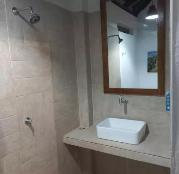 Hotelli El Leon Feliz Palomino