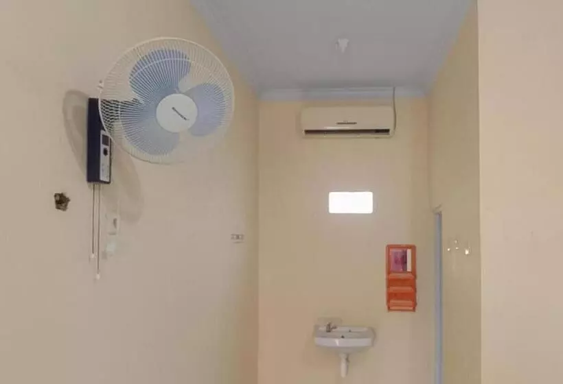 ホテル Kelapa Gading Homestay Syariah Redpartner