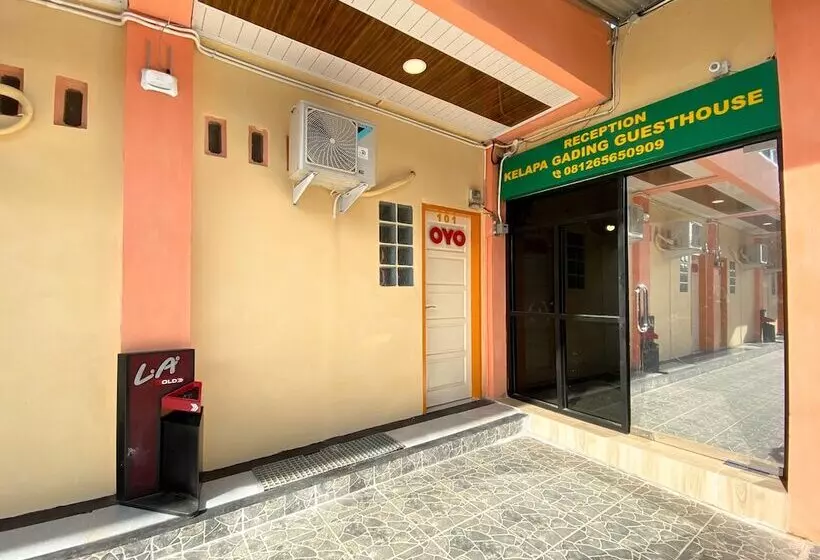 ホテル Oyo 2232 Kelapa Gading Residence