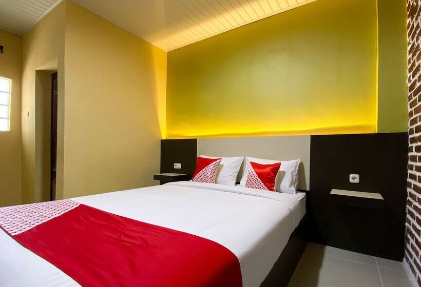 בית מלון כפרי Oyo 2232 Kelapa Gading Residence