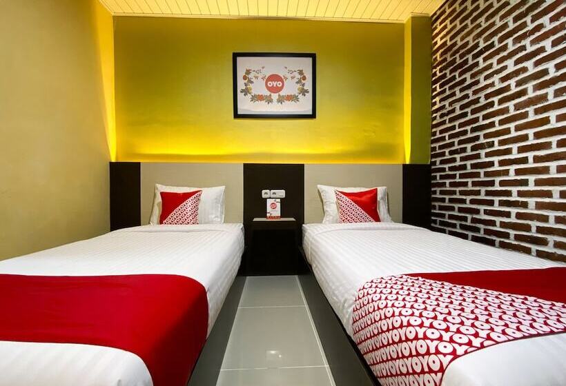 בית מלון כפרי Oyo 2232 Kelapa Gading Residence