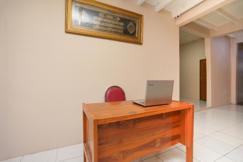 בית מלון כפרי Oyo 2656 Az Zahra Residence Syariah