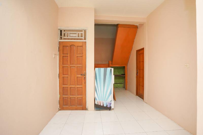 בית מלון כפרי Oyo 2656 Az Zahra Residence Syariah