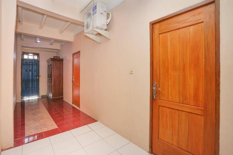 בית מלון כפרי Oyo 2656 Az Zahra Residence Syariah