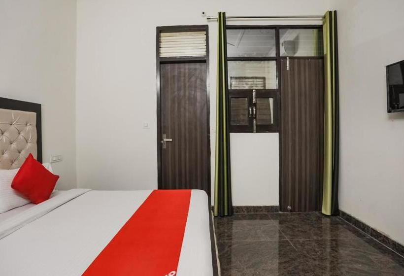 Hotell Oyo 67190 Saurav Villa