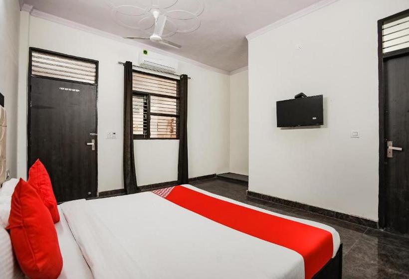 Hotell Oyo 67190 Saurav Villa