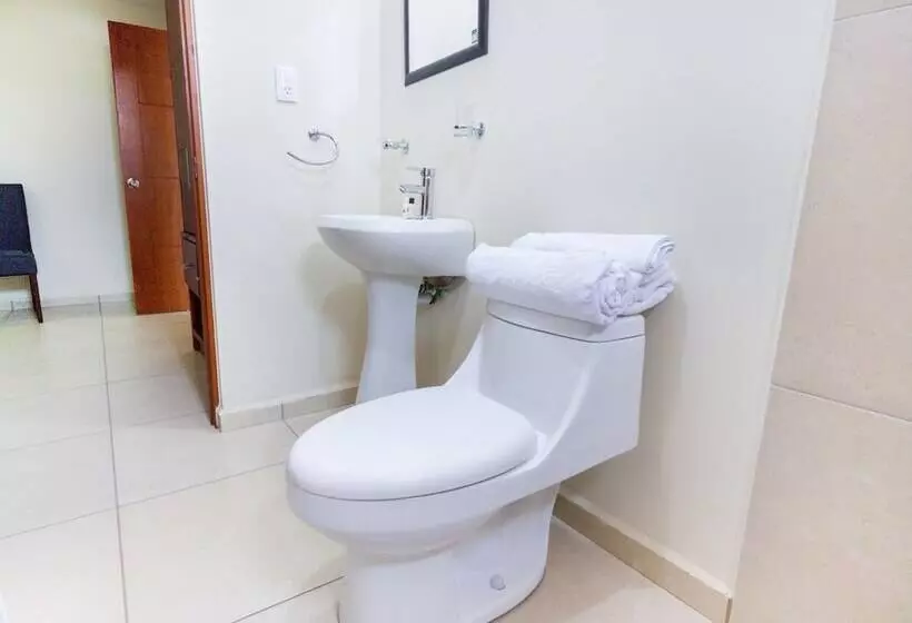 هتل Suites Del Pozo