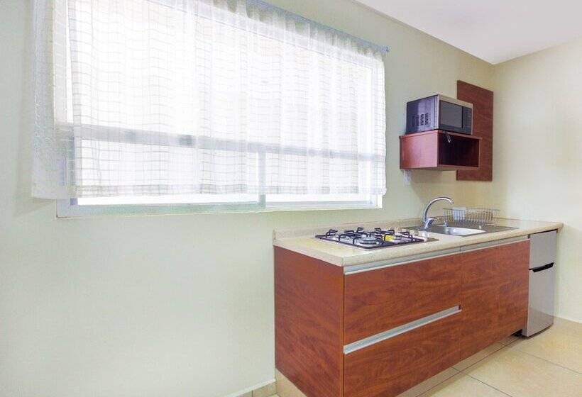 فندق Suites Del Pozo