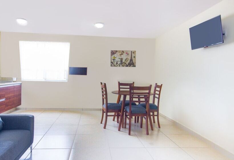 فندق Suites Del Pozo