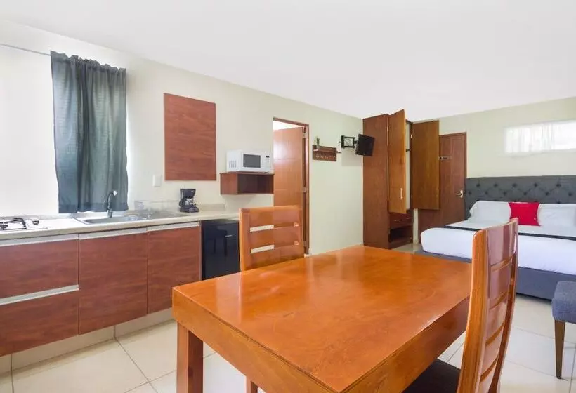 هتل Suites Del Pozo