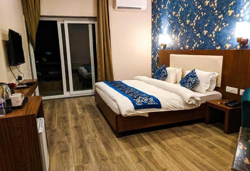 호텔 Vrinda Anandam Resort