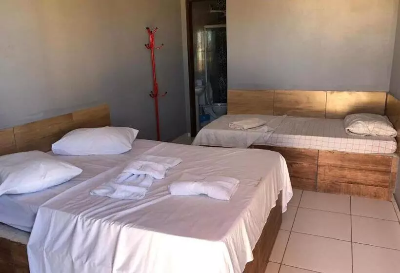 Majatalo Pousada Girassol