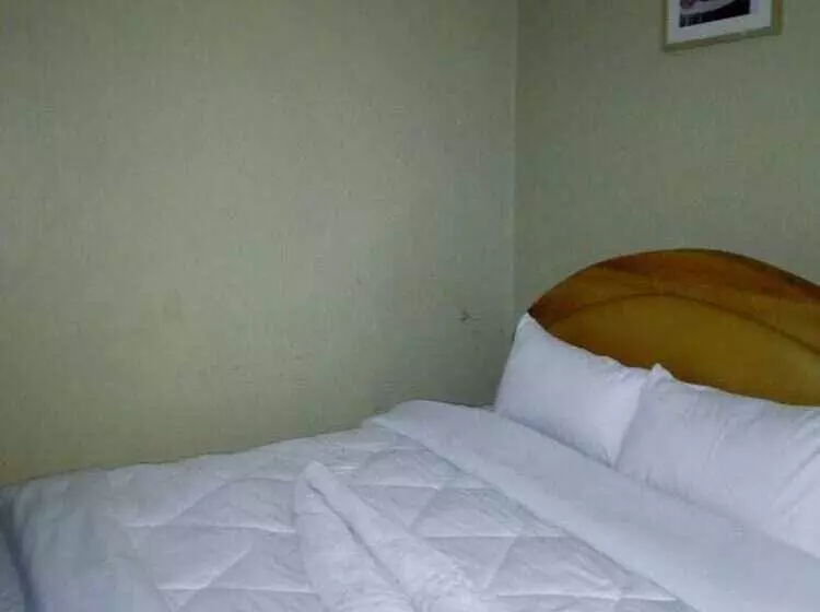 هتل Annabelle Guest House