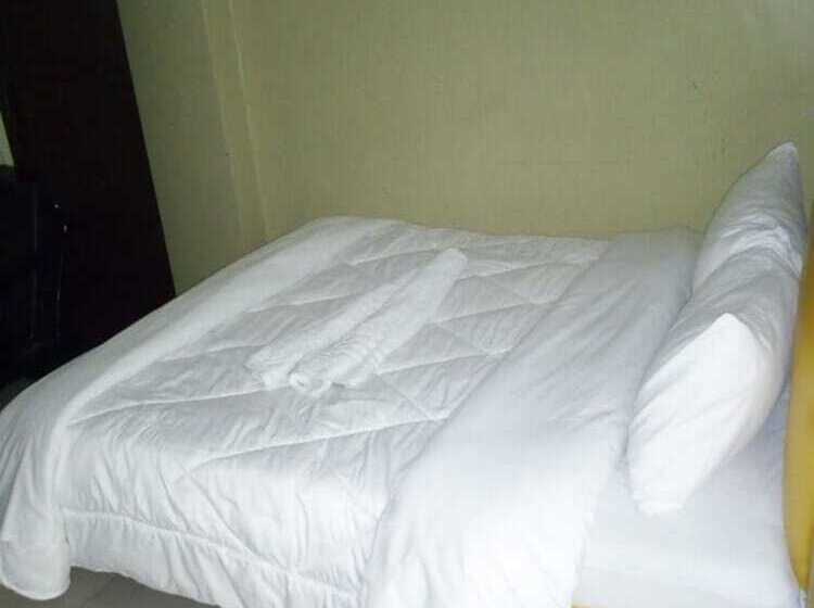 هتل Annabelle Guest House