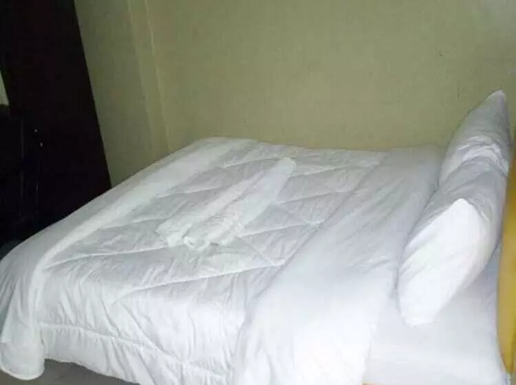 هتل Annabelle Guest House