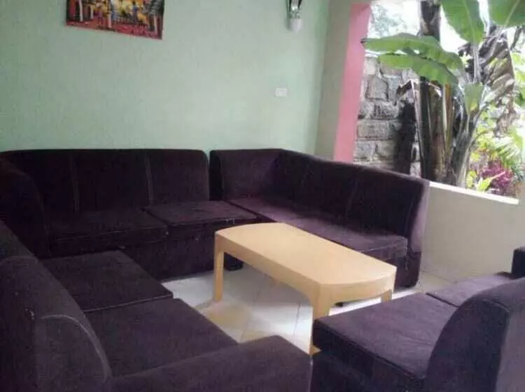 هتل Annabelle Guest House