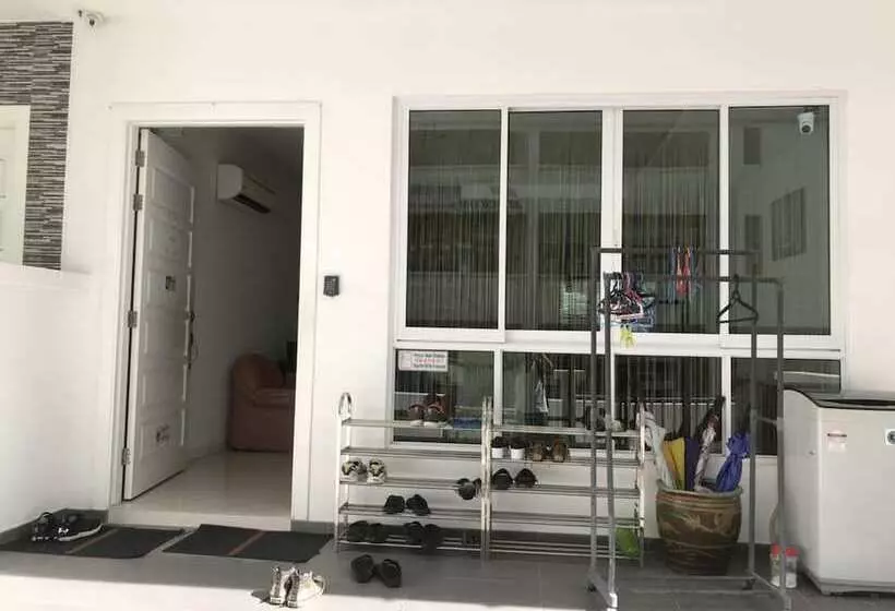 ホテル Island Hostel