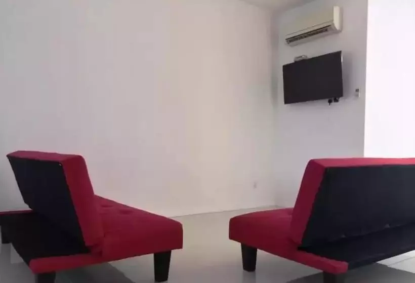 ホテル Island Hostel