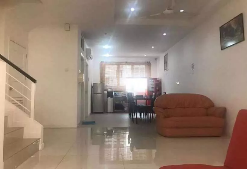 ホテル Island Hostel