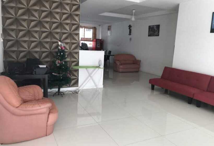 Hotelli Island Hostel