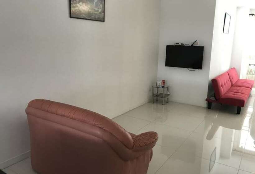 Hotelli Island Hostel