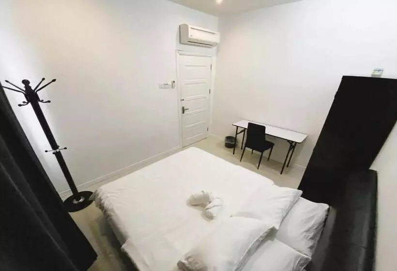 ホテル Island Hostel