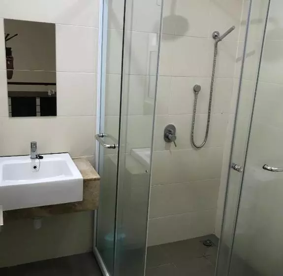 ホテル Island Hostel